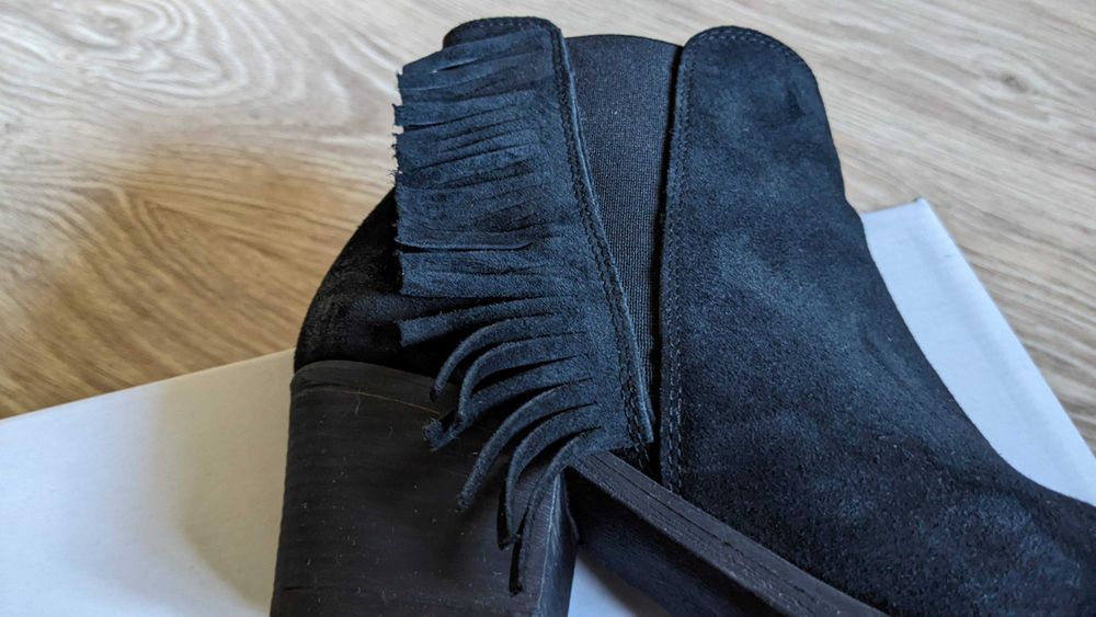 Botki Badura czarne zamszowe rozm. 39