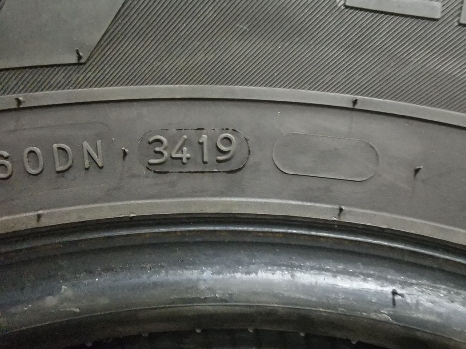 Opony zimowe nokian 215/70R15C