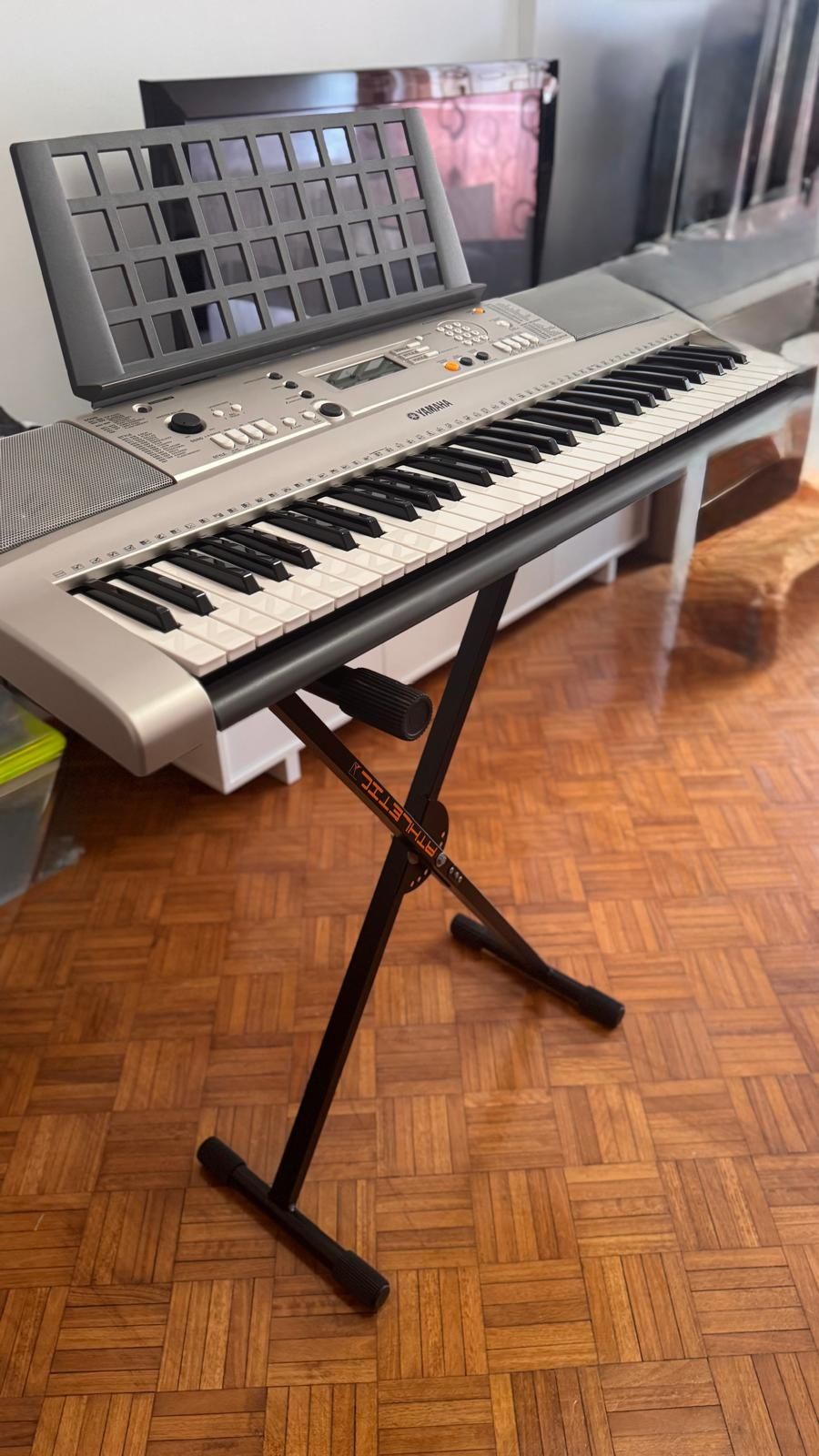 Órgão musical YAMAHA