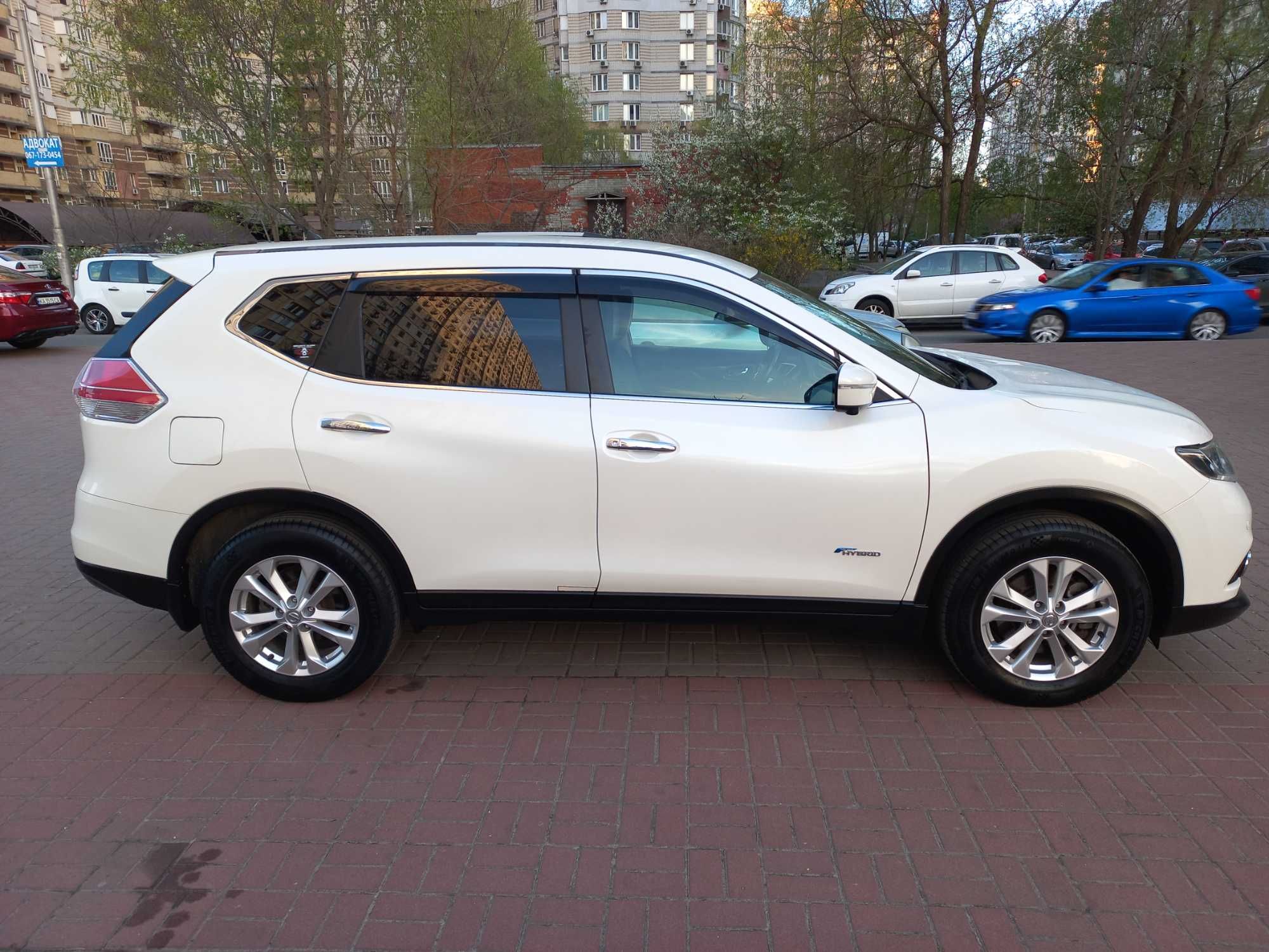 Продам Nissan X-trail Гібрид