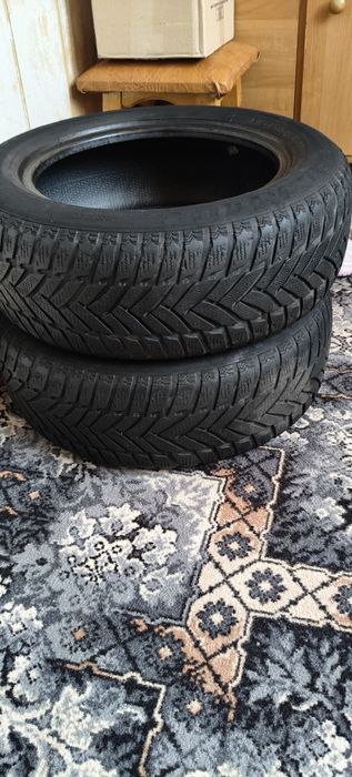 Продам 195/60R15  Dunlop два ската500грката