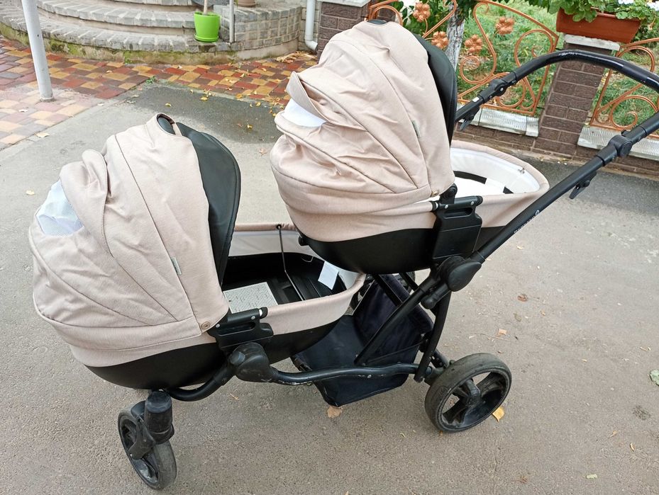 коляска для двойнят