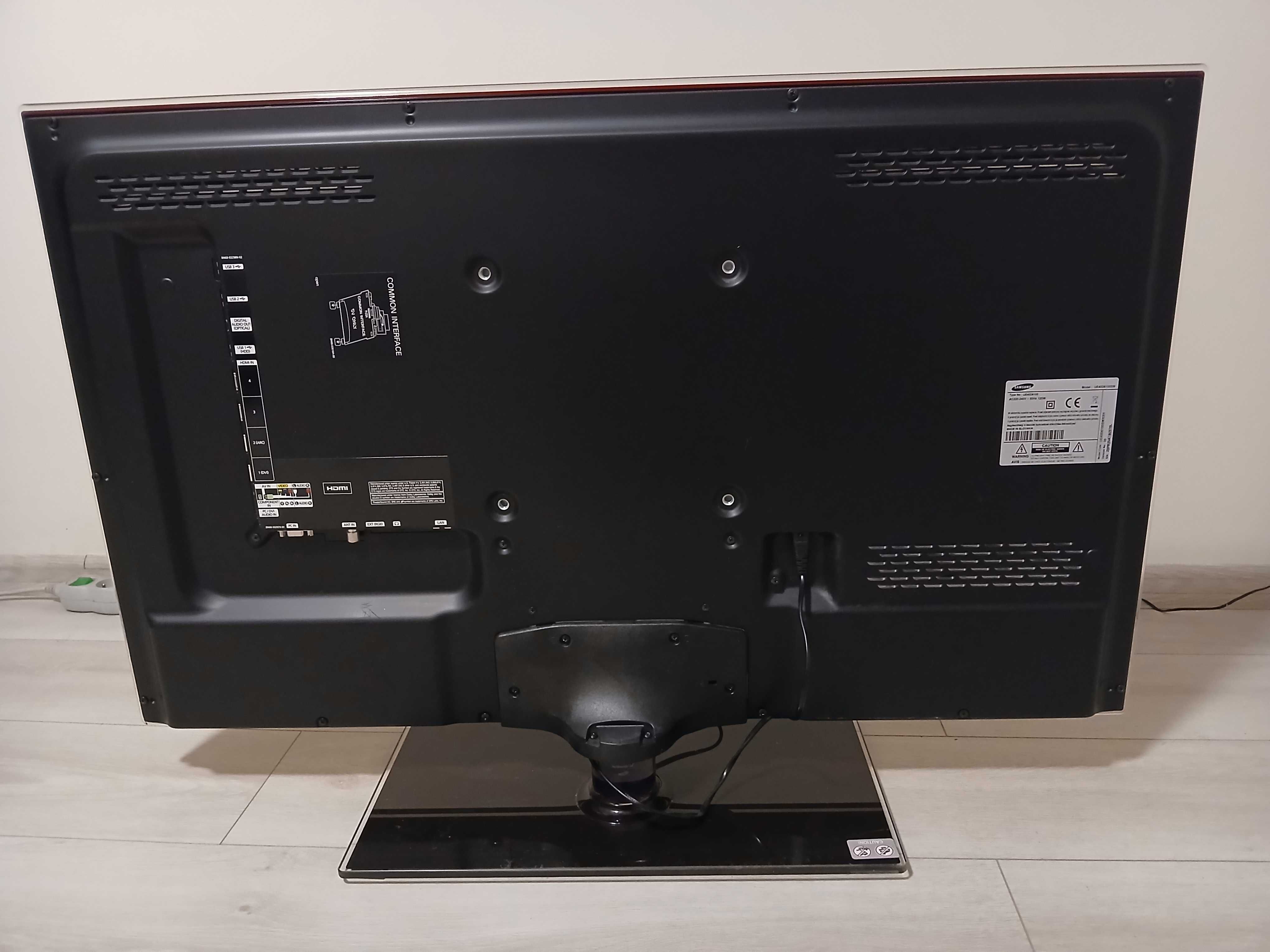 TV Samsung UE40D6100