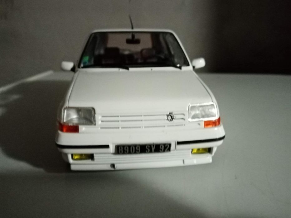 Miniaturas de carros 1.18