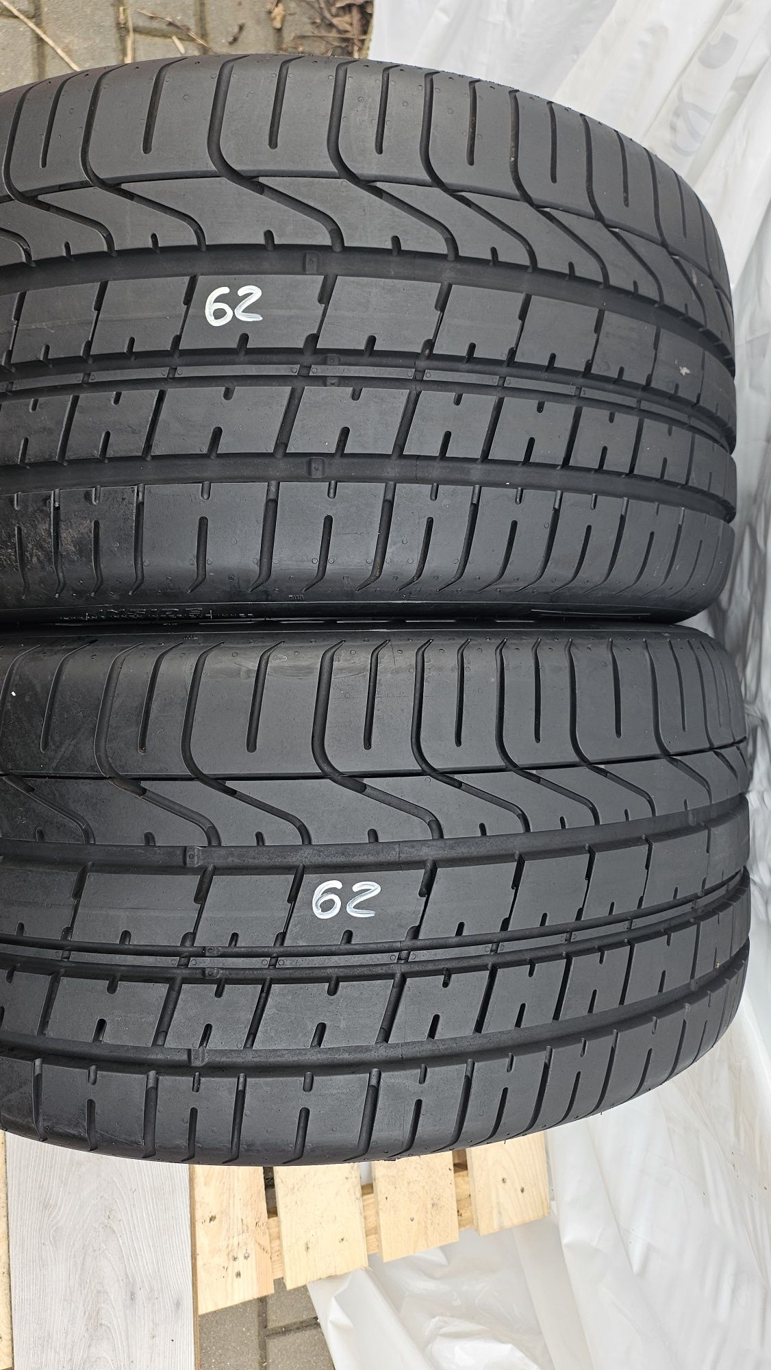 Pirelli P 0.   285/35/19.