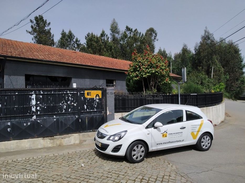 Prédio de r/c implantado em terreno 1200 m2