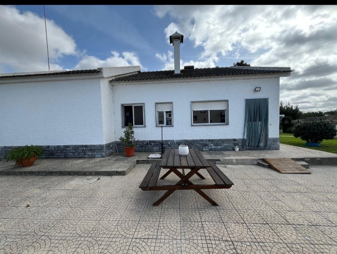 Moradia T3 com jardim para arrendar