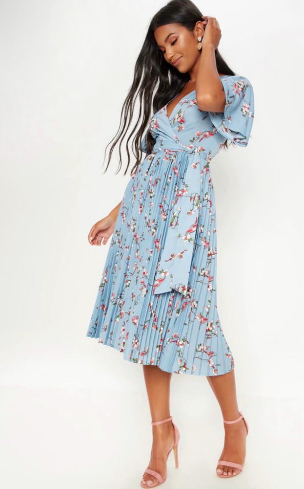 Шикарна сукня плаття на запах пліссе PLT PrettyLittleThing