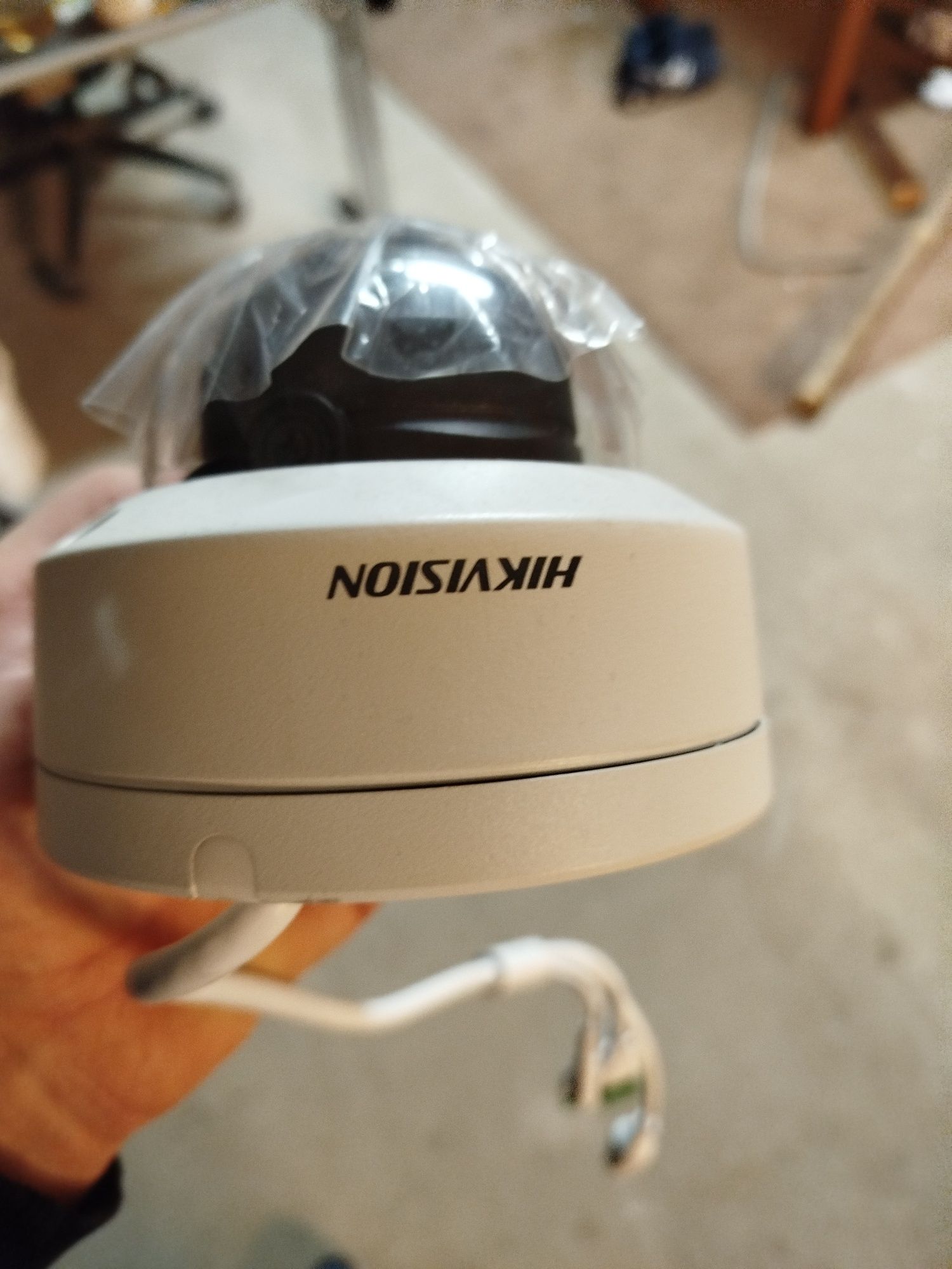 Kamera hikvision model ds-2cd2143g2lis2u