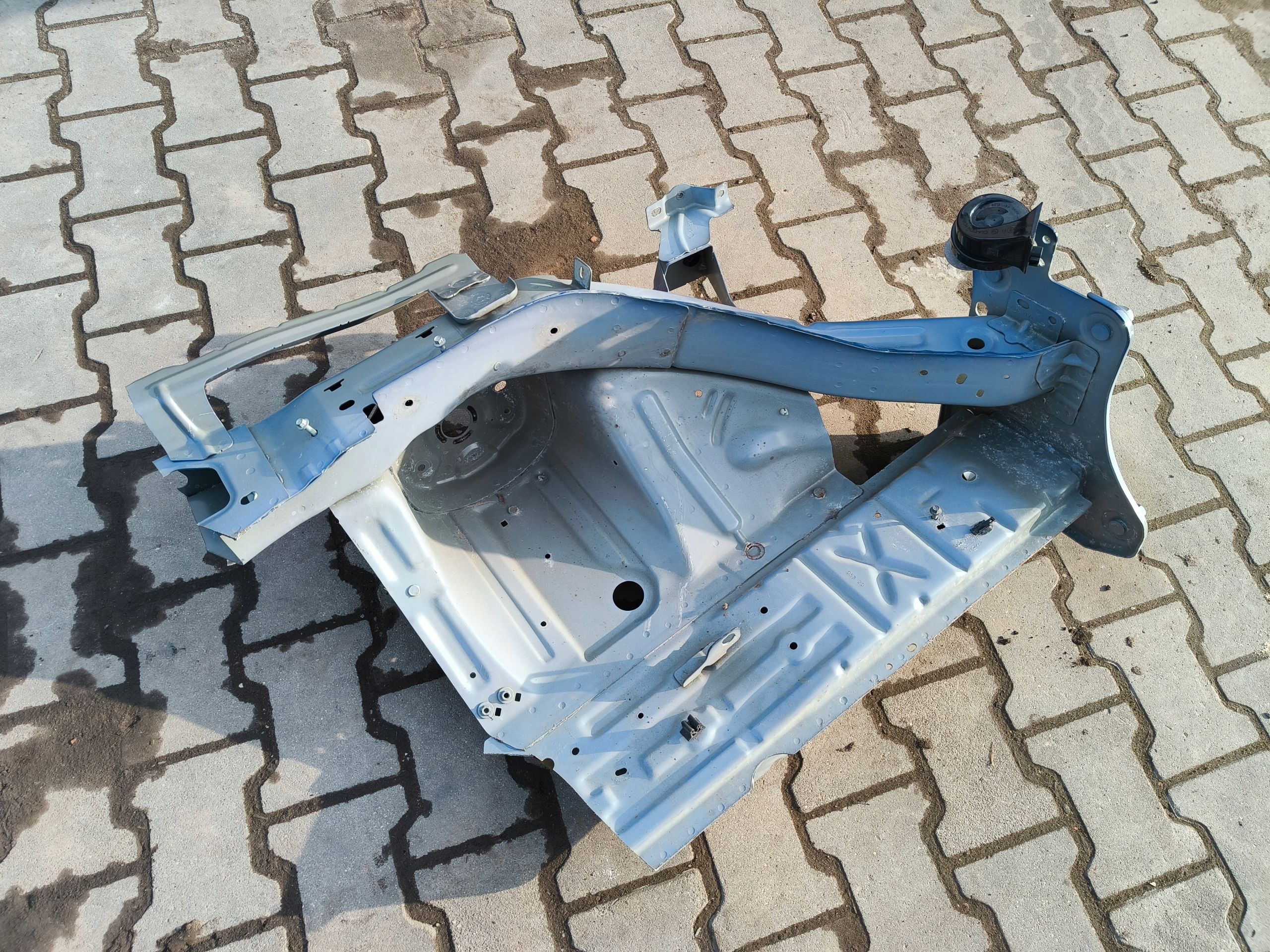 Ford Mustang mach e 2021  ćwiartka podłużnica przód Prawa Fartuch…