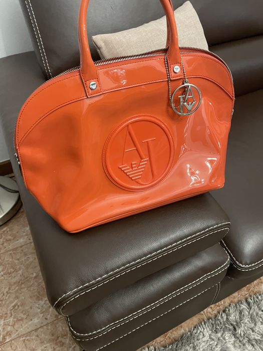 Mala Armani, original.