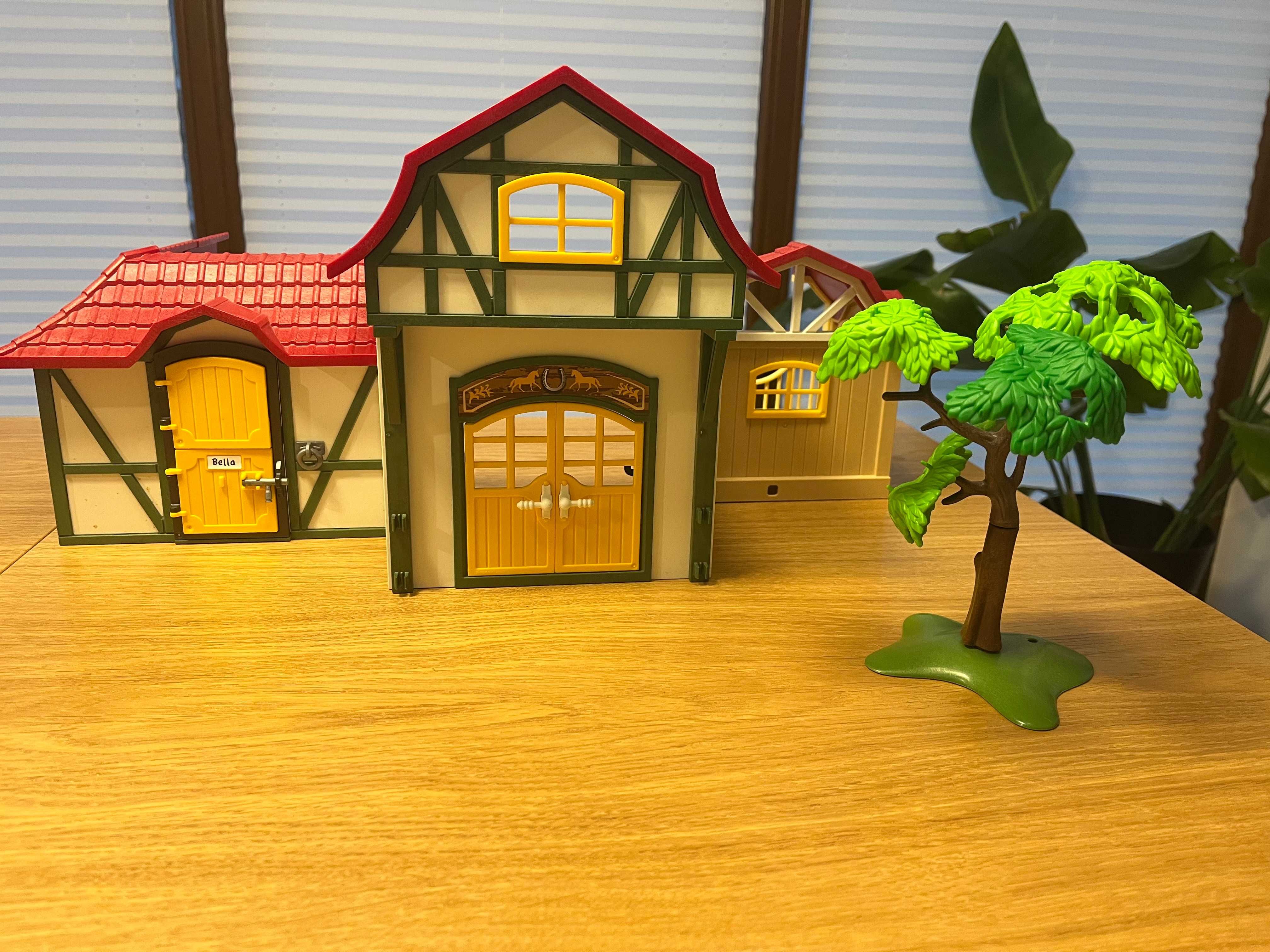 Playmobil Duża stadnina koni zestaw 6926 używany