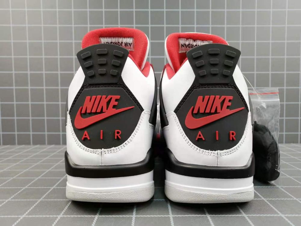 Nike Air Jordan 4 Retro Fire Retro