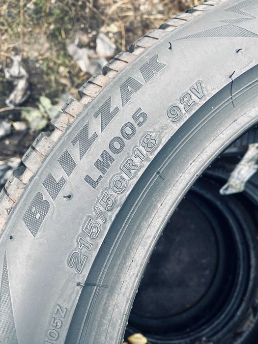 Шини 215 50 R18 bridgestone 2023 рік 90%