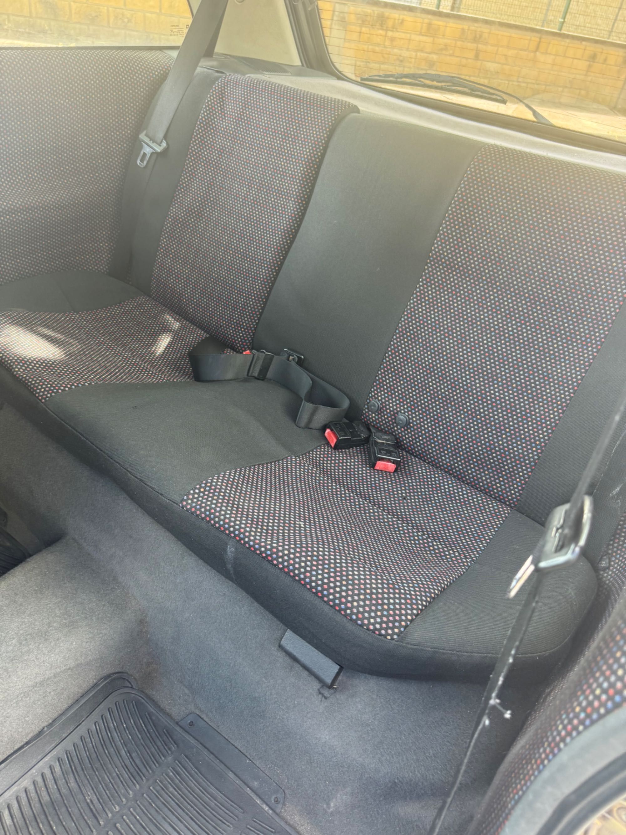 Vendo Opel corsa b sport 1.5 Td de livrete