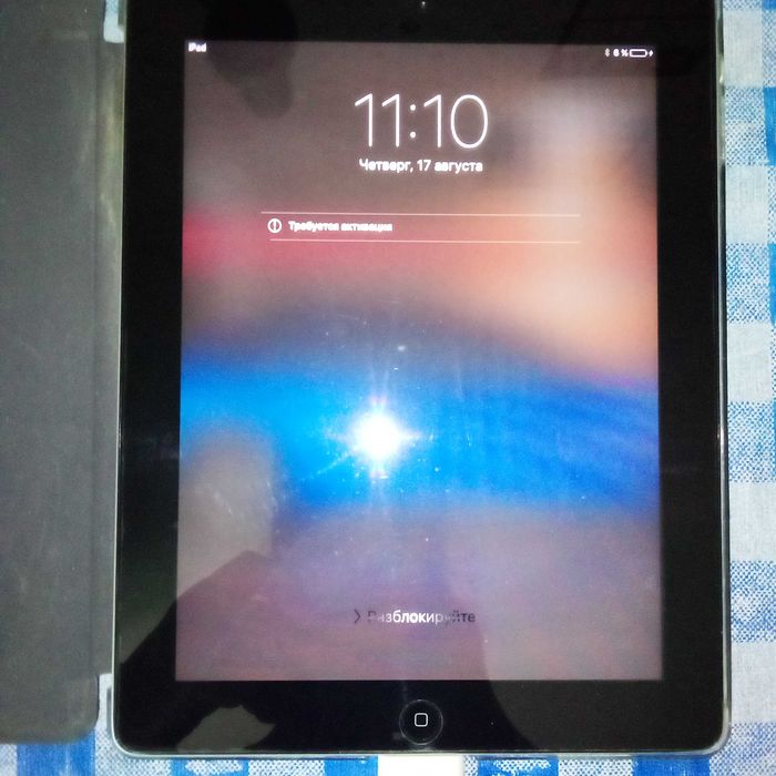 Планшет Apple iPad на запчастини + кабель USB