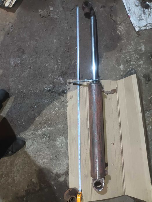 Гидроцилиндр на экскаватор эо -2126 .Кун.