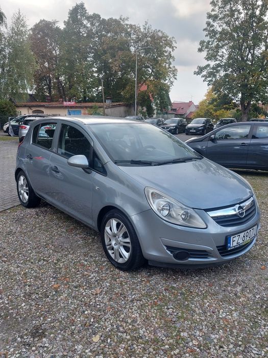 Opel Corsa 1,2 benz. 2010 r