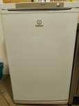 Морозильна камера, Indesit, вертикальна 1 метр - 4 800 грн