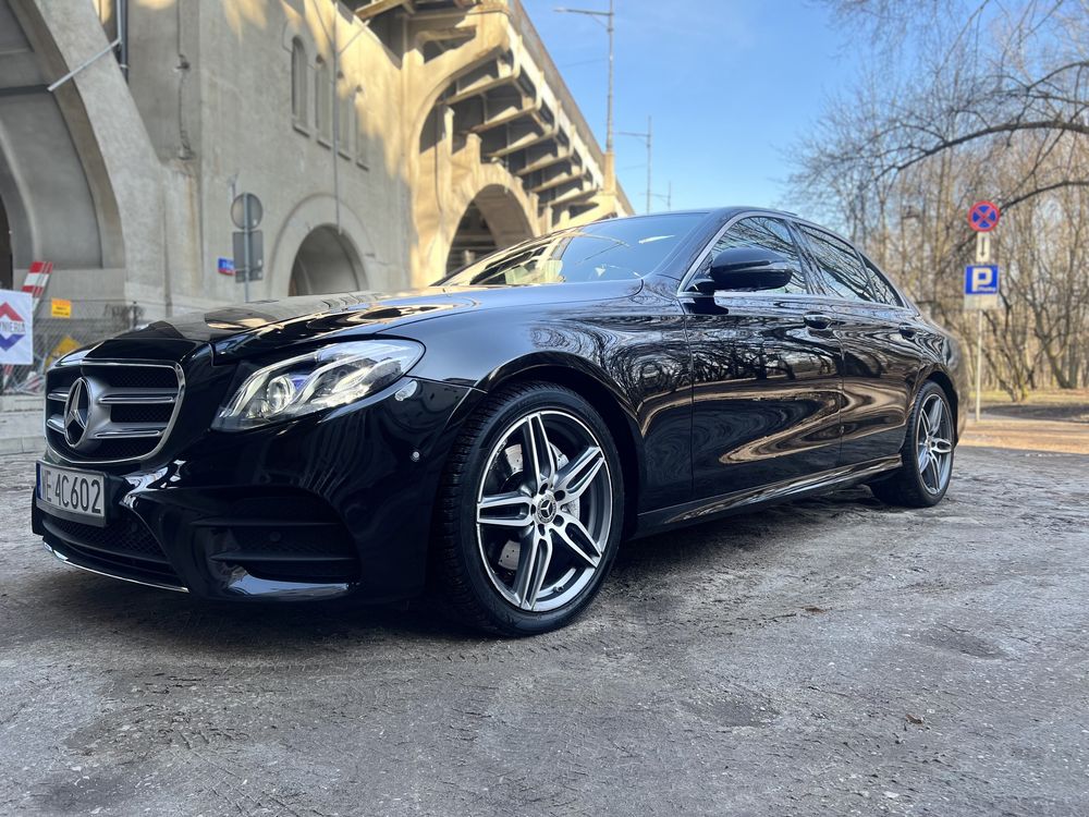 Mercedes E klasa AMG 220d 4matic w bardzo bogatej wersji