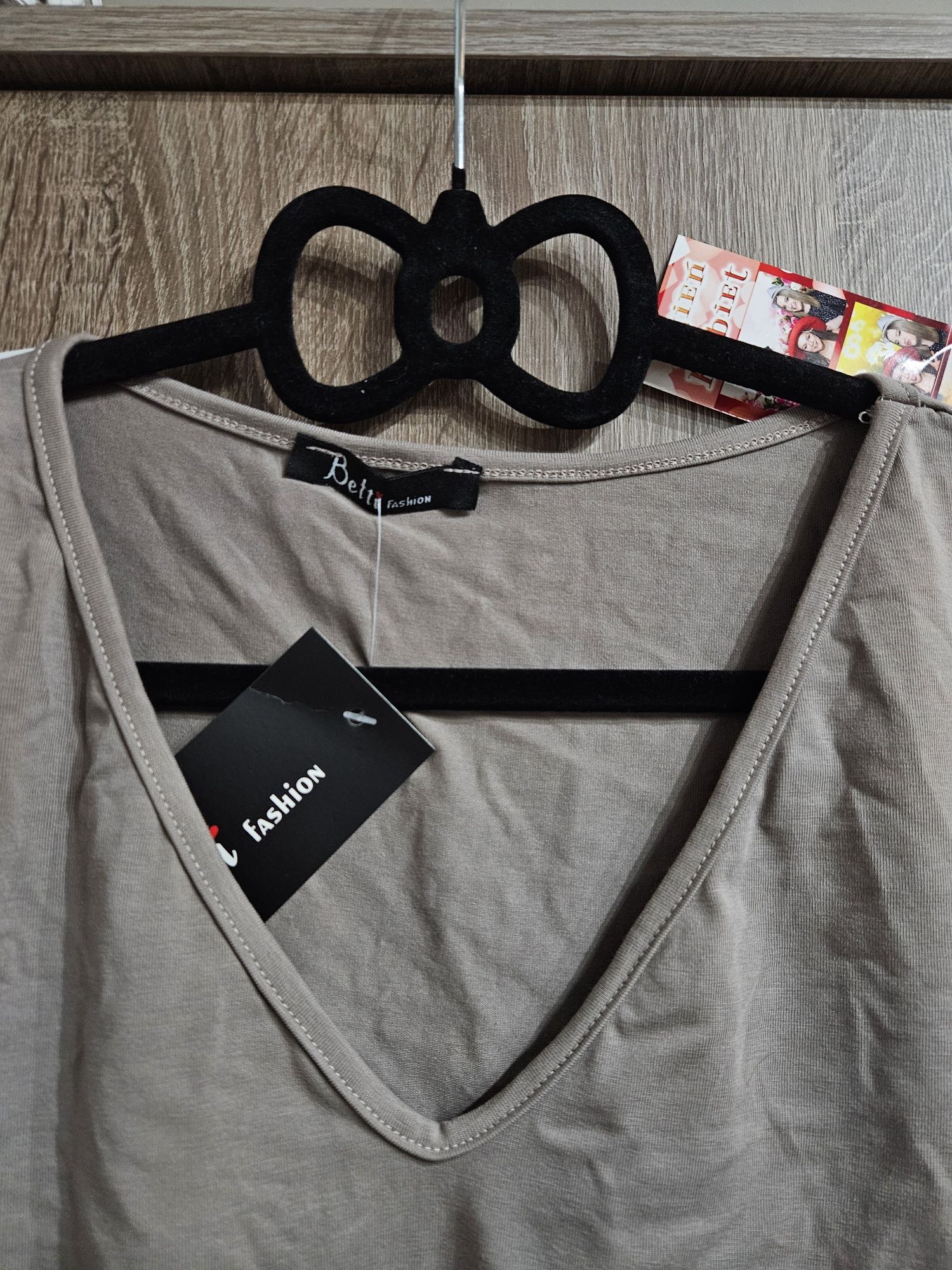 Nowa koszulka damska z nadrukiem r. 5XL Betti Fashion