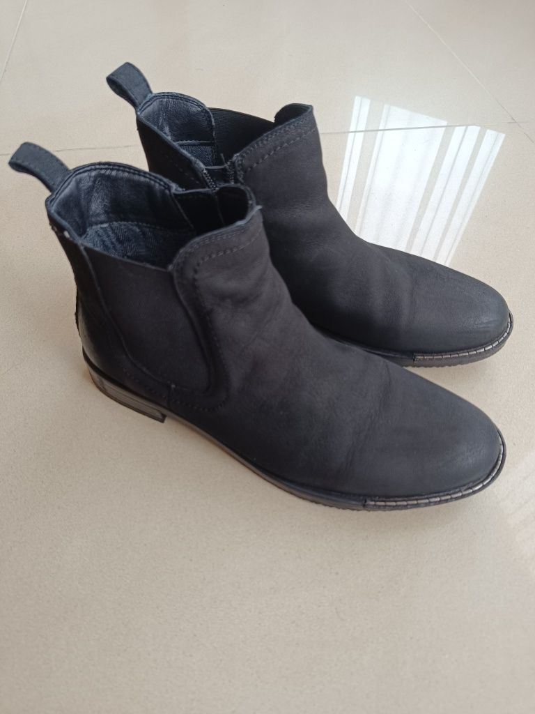 Czarne, damskie botki Lasocki, skórzane, 39, stan bdb