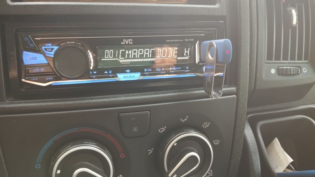 Магнитола JVC KD-X135