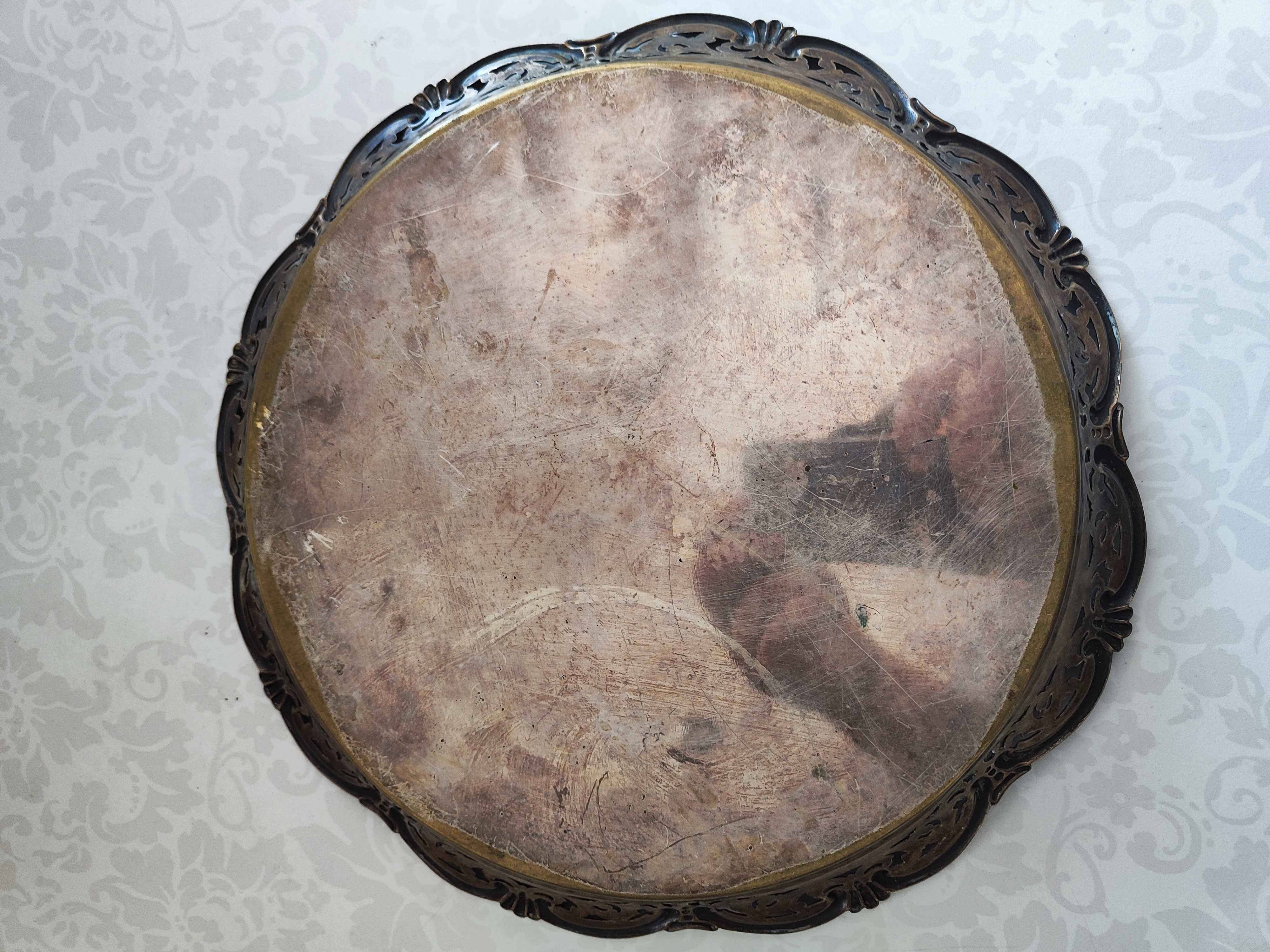 Piękna  XIX w srebrzona zdobiona patera okrągła