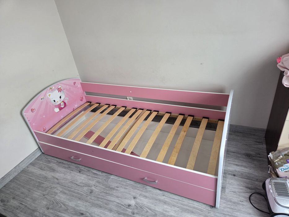 Lozko dla dziewczynki + materac