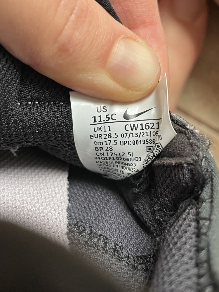 Кросівки Nike EUR 28,5