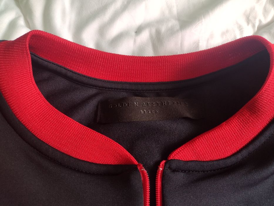 Bluzka ,koszulka GOLDEN AESTHETICS Black  USA