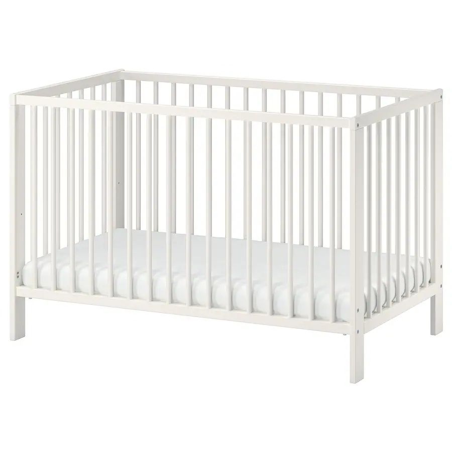 Cama de bebé com colchão