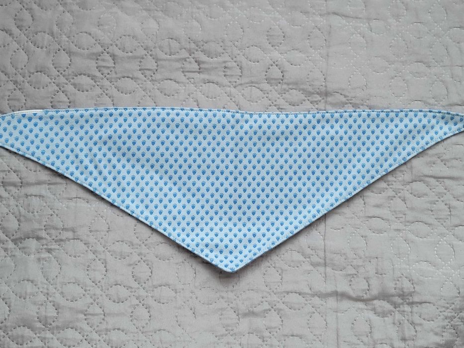 Chusteczka apaszka Adidas niebieski trójkąt