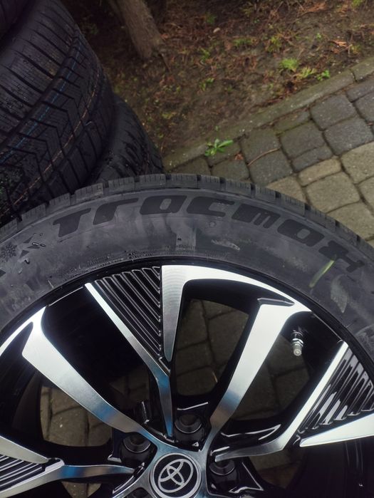 Nowe koła zimowe 18 5x114,3 z czujnikami toyota CH-r corolla Cross yar