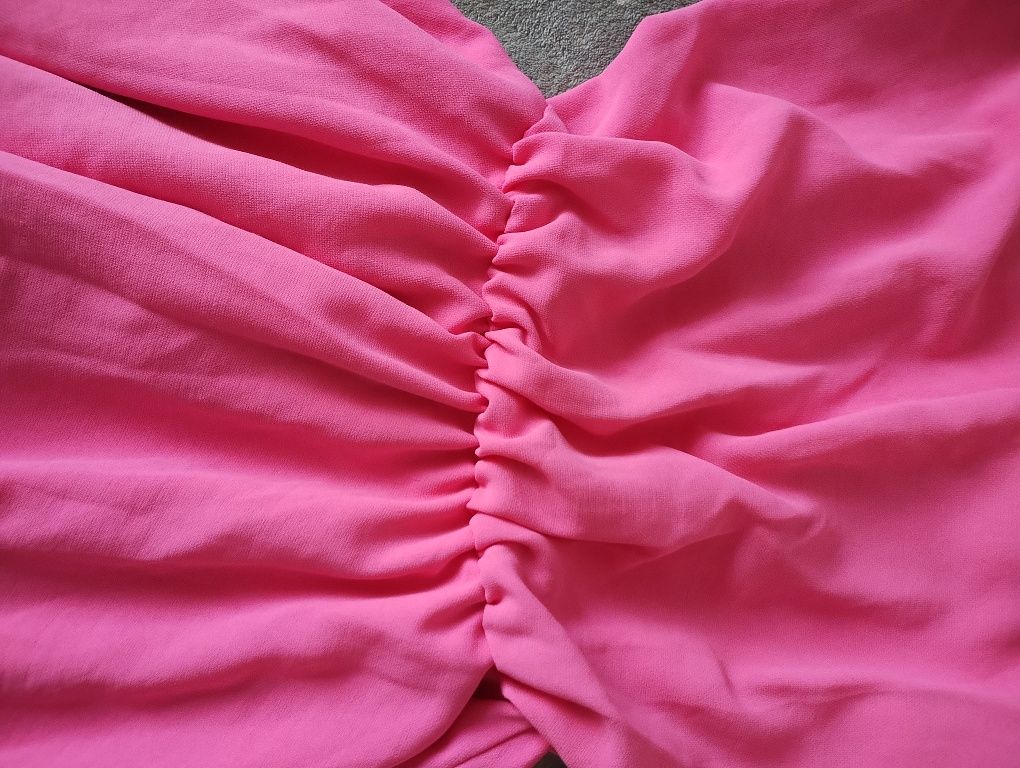 Sukienka różowa neonowa