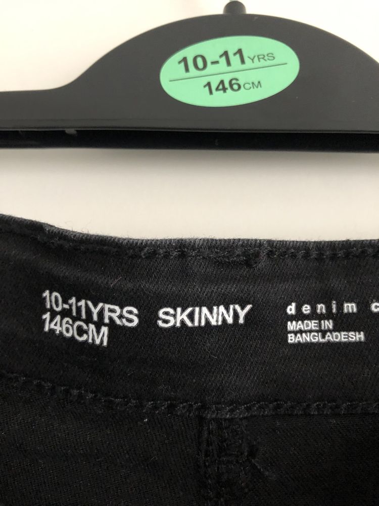 Spodnie czarne jeansy dzinsy 146 skinny rurki 10-11 waskie