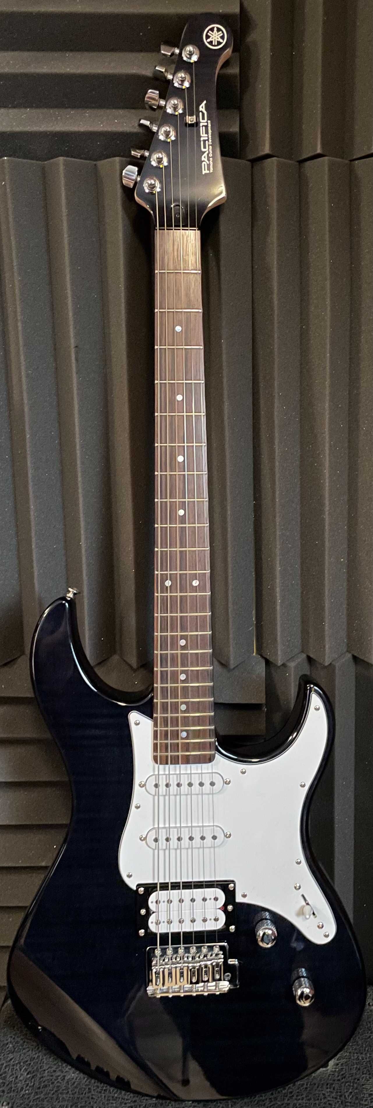 Yamaha Pacifica 212 VFM gitara elektryczna