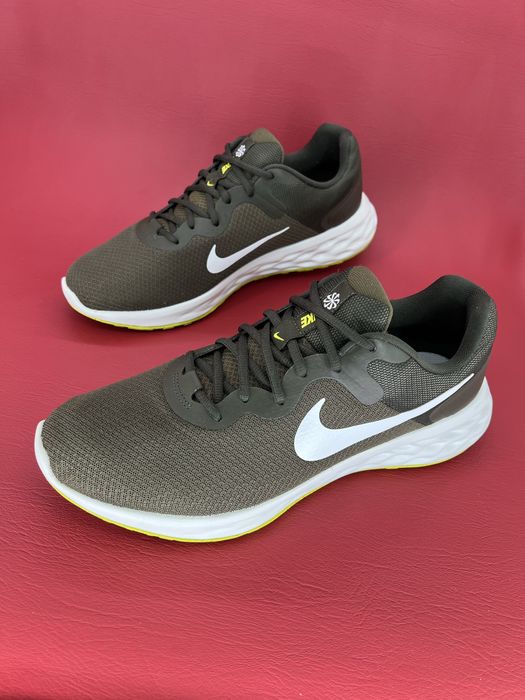 Кросівки 46р.  Nike Revolution 6