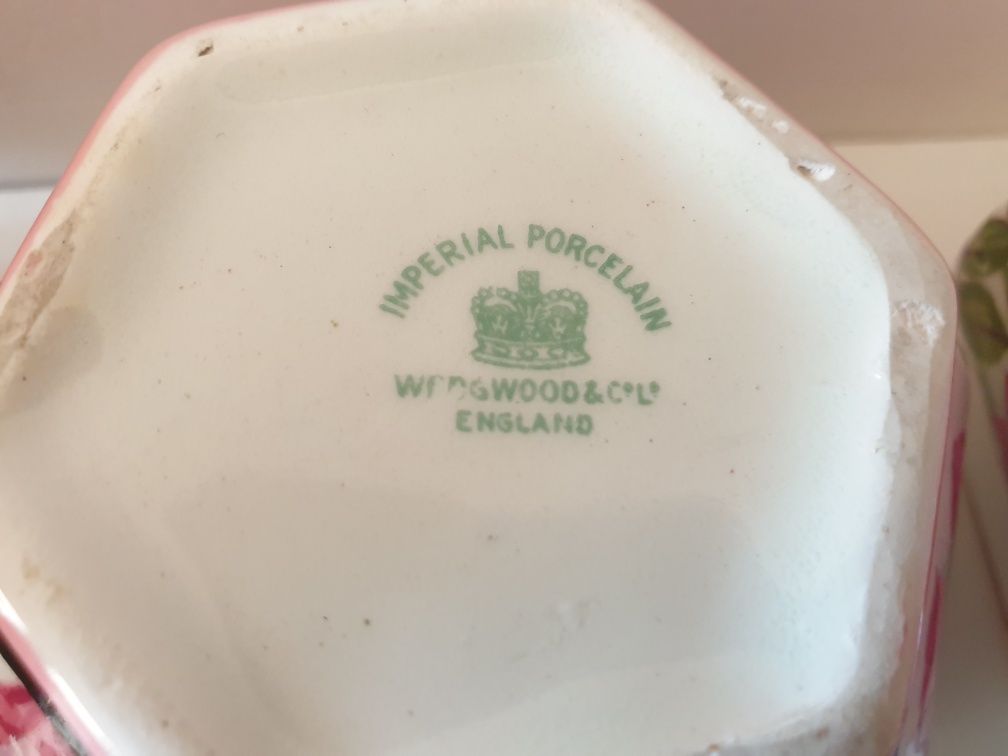 Raro antigo conjunto de toilette em porcelana Wedgwood