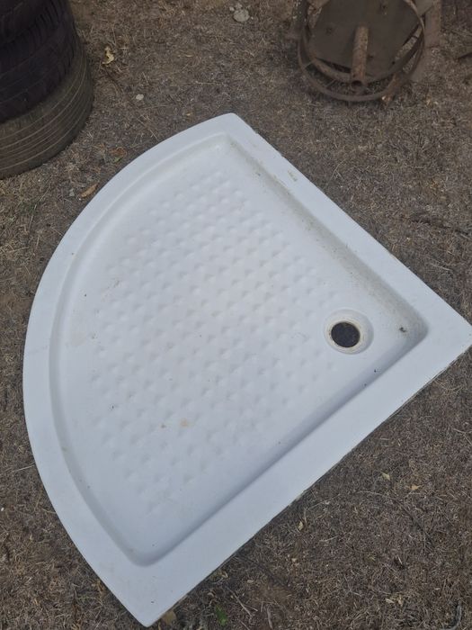 Угловой поддон в ванную