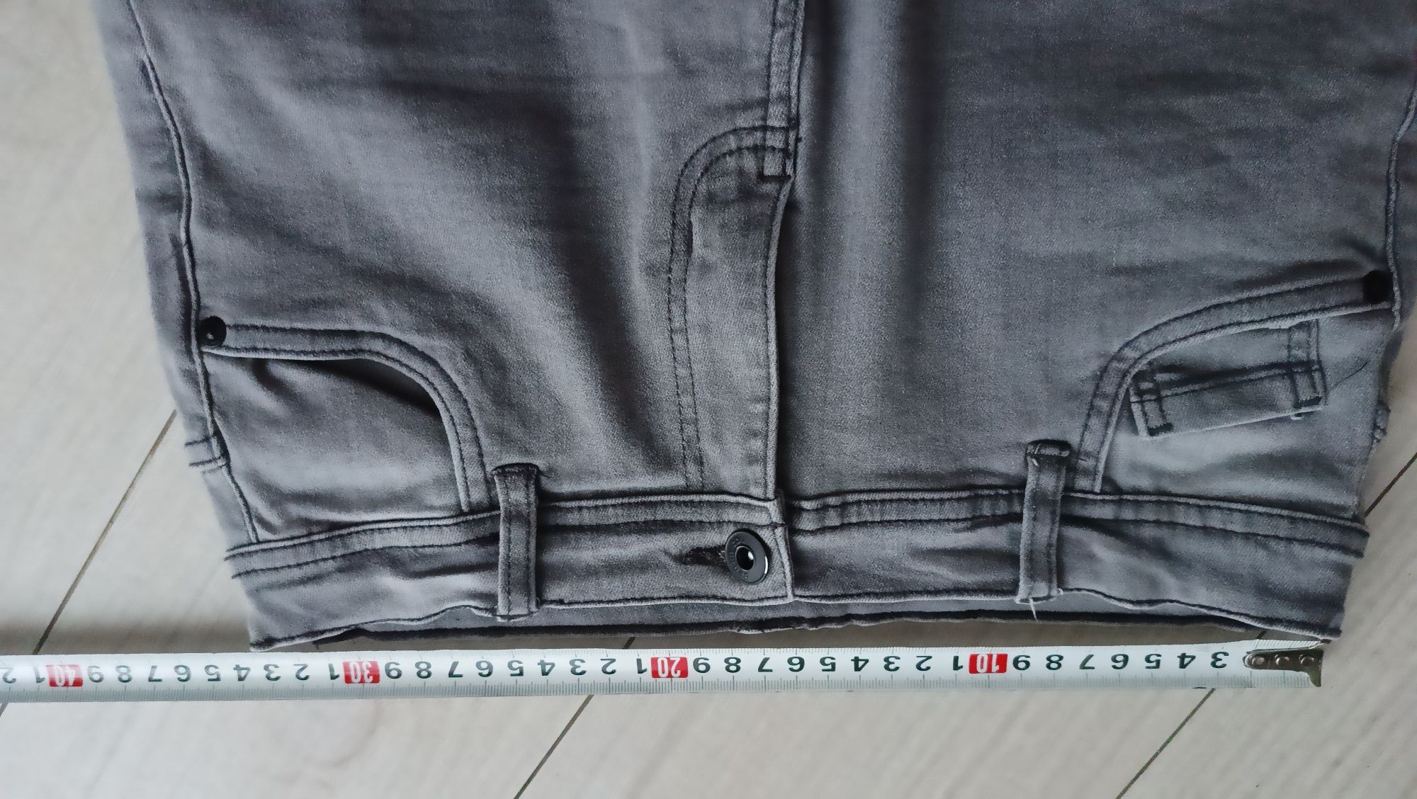 Spodenki jeansowe rozm. 152