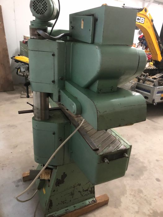 Szlifierka przelotowa dwu stronna Maweg