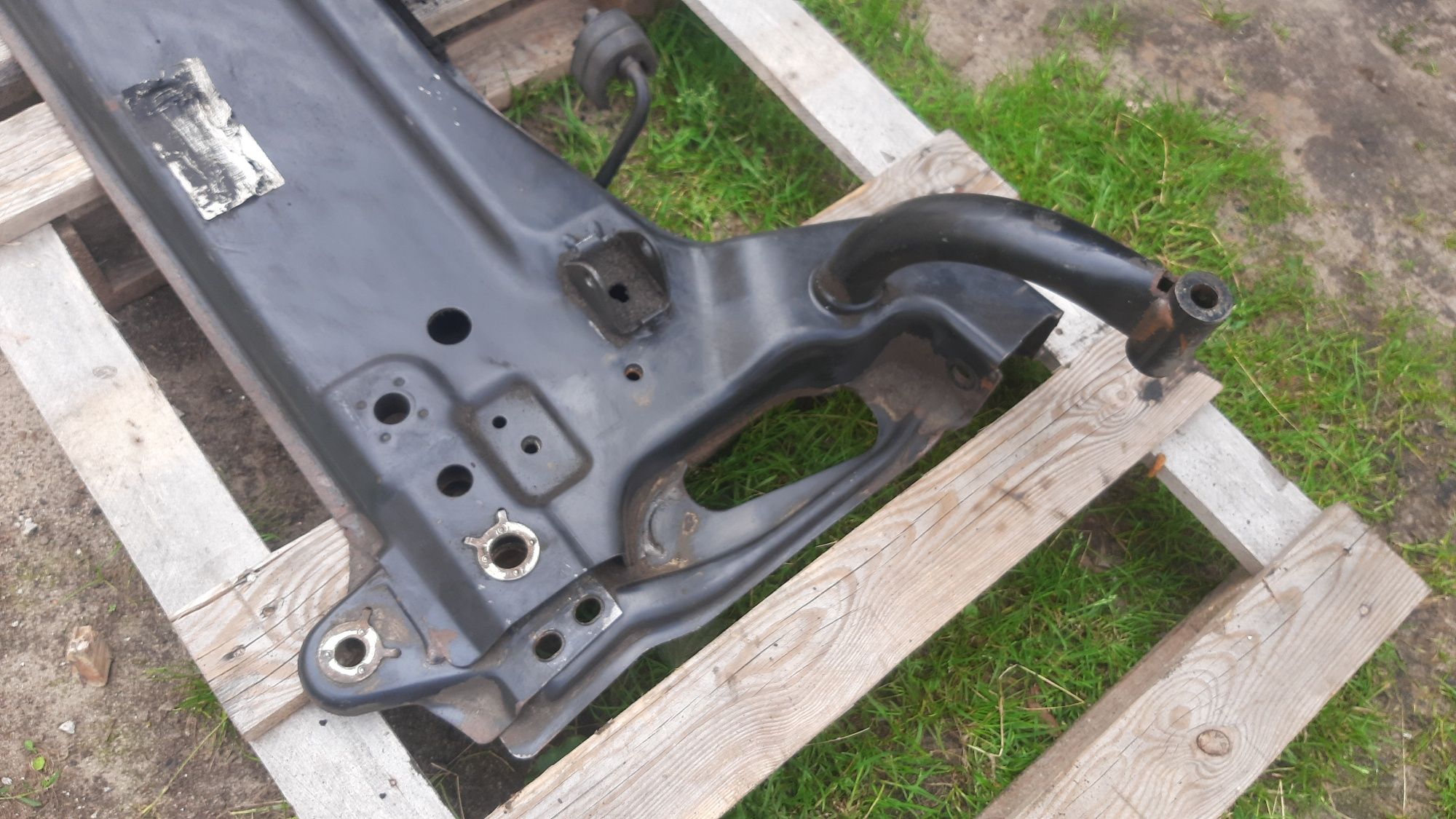 Wózek sanki kołyska ford Fiesta mk6 02-08 fusion