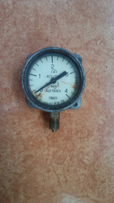 Ацетиленовый манометр.
