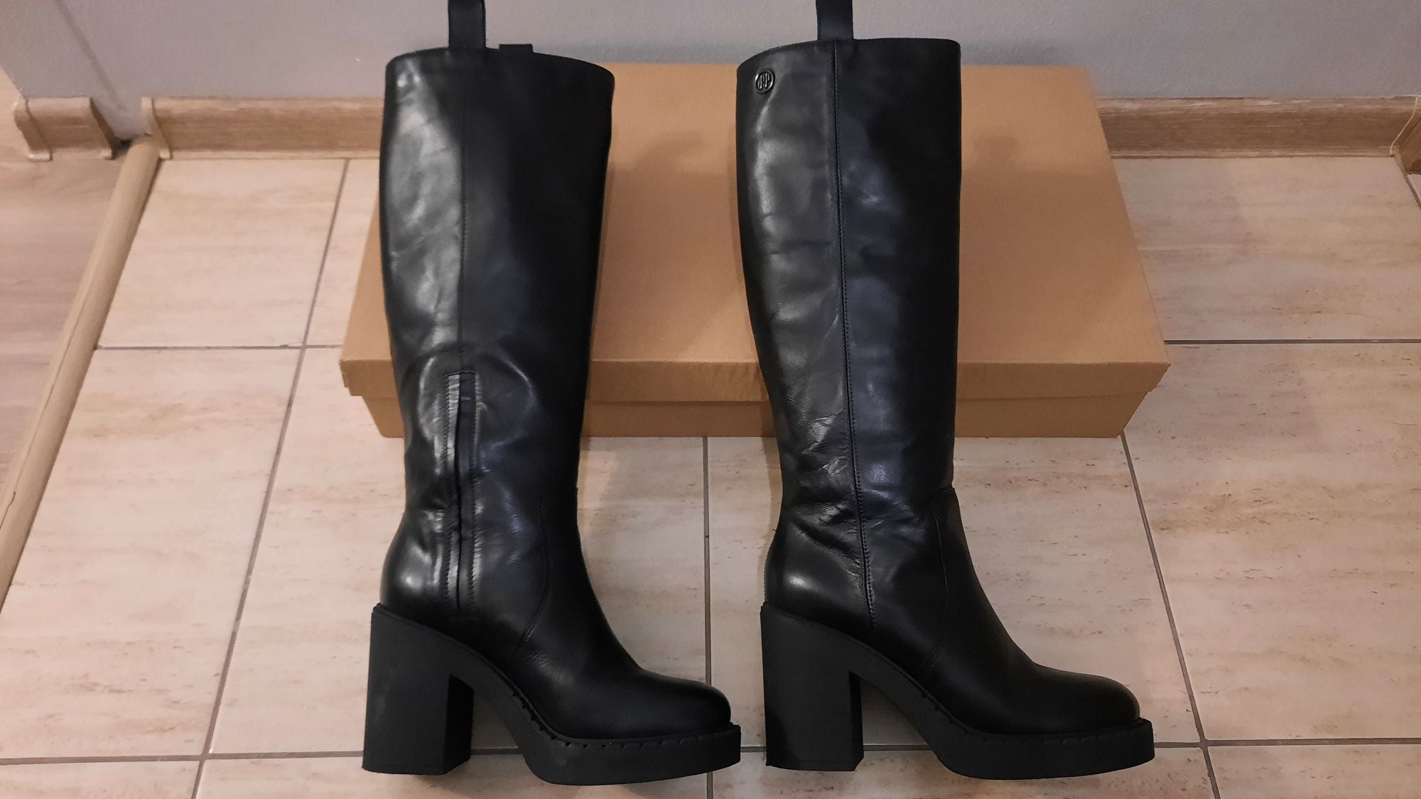 Kozaki skórzane Solo Femme r.39