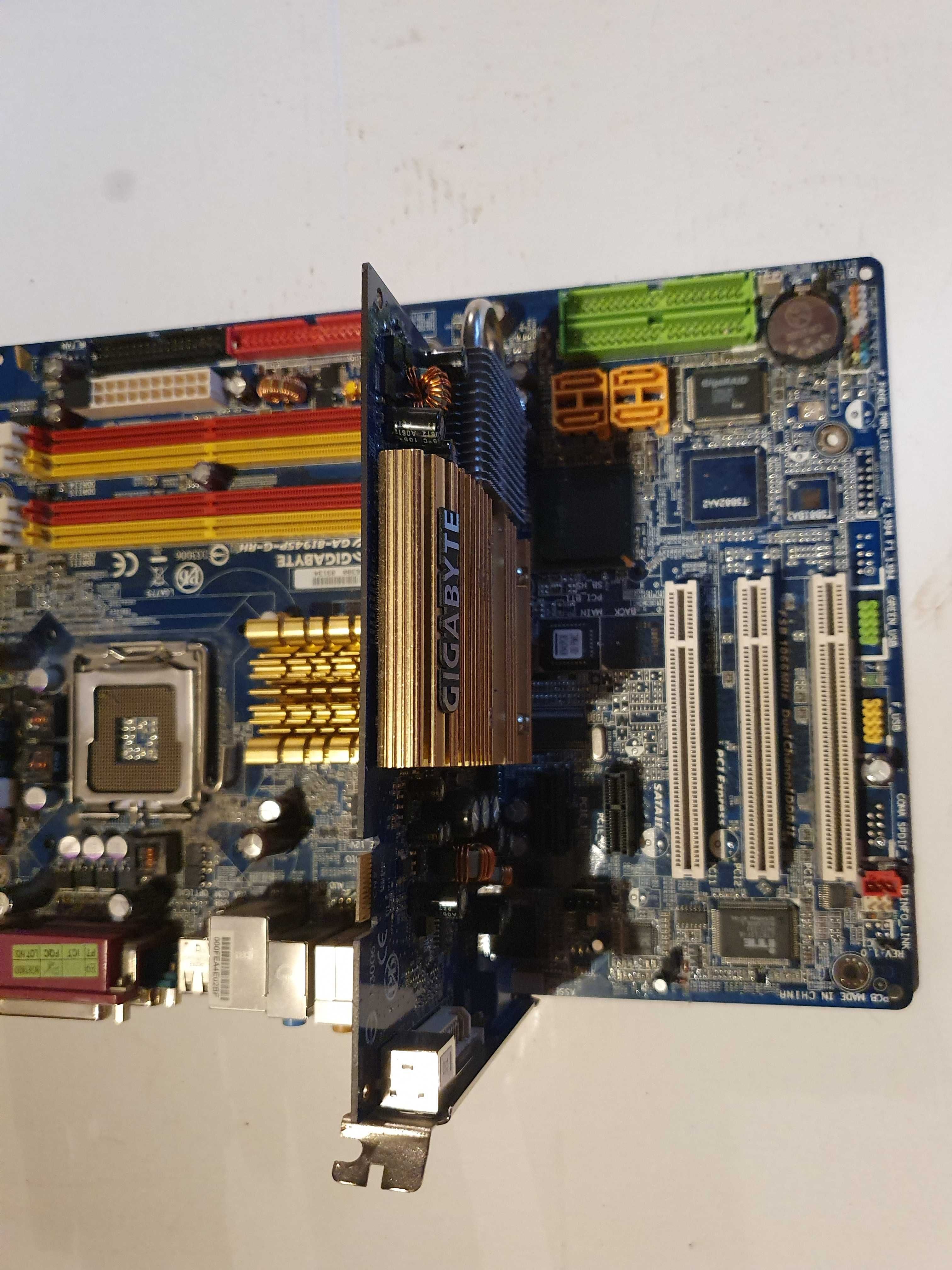 płyta główna GIGABYTE GA-8I945P-G-RH z kartą graficzną  GV-NX73T256P-R