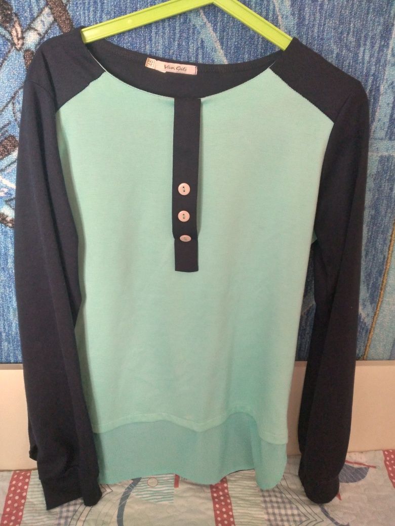 Блуза демисезонная 48 размер