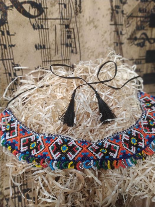 Силянка, сучасна прикраса з традиційними взорами