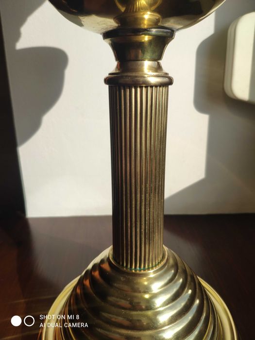 Ogromna wiktoriańska mosiężna lampa naftowa
