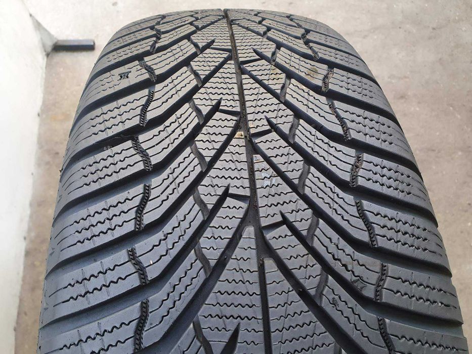 2x Kumho Wintercraft WP52  235/65r17  7,2mm 2023r